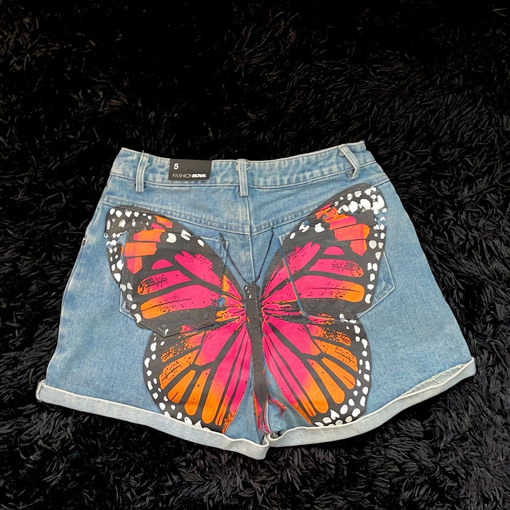 Fashion nova Butterfly Shorts